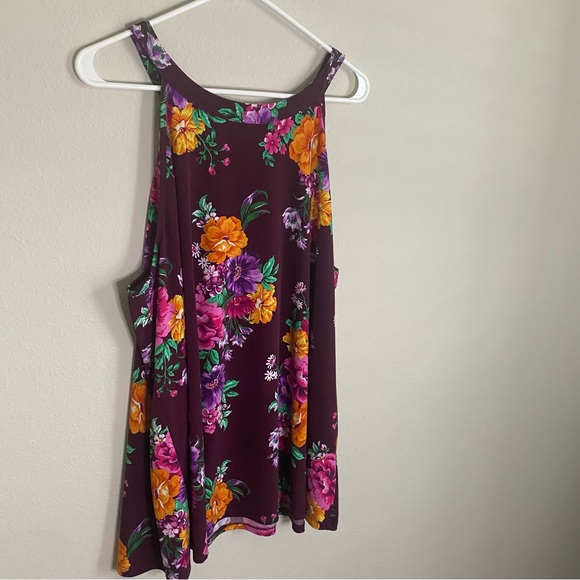 Torrid Dark Purple Floral Sleeveless Keyhole Back Flowy Blouse Size 2 - Picture 5 of 6